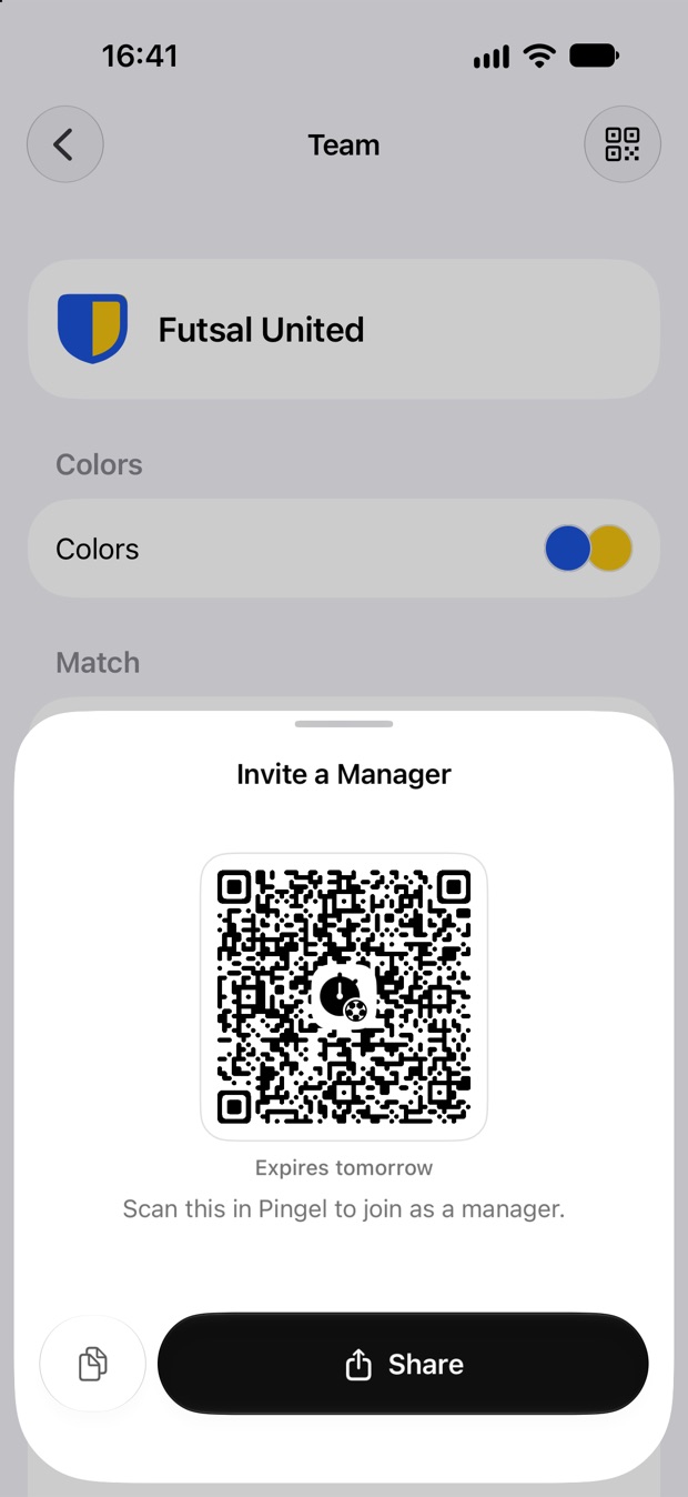 Het scherm Nodig een manager uit met een QR-code, een verloopdatum en knoppen om te delen en te kopiëren.